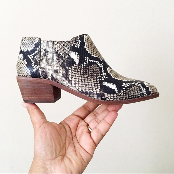 Madewell Heather Snake Print Chelsea Ankle Bootie - Picture 1 of 7